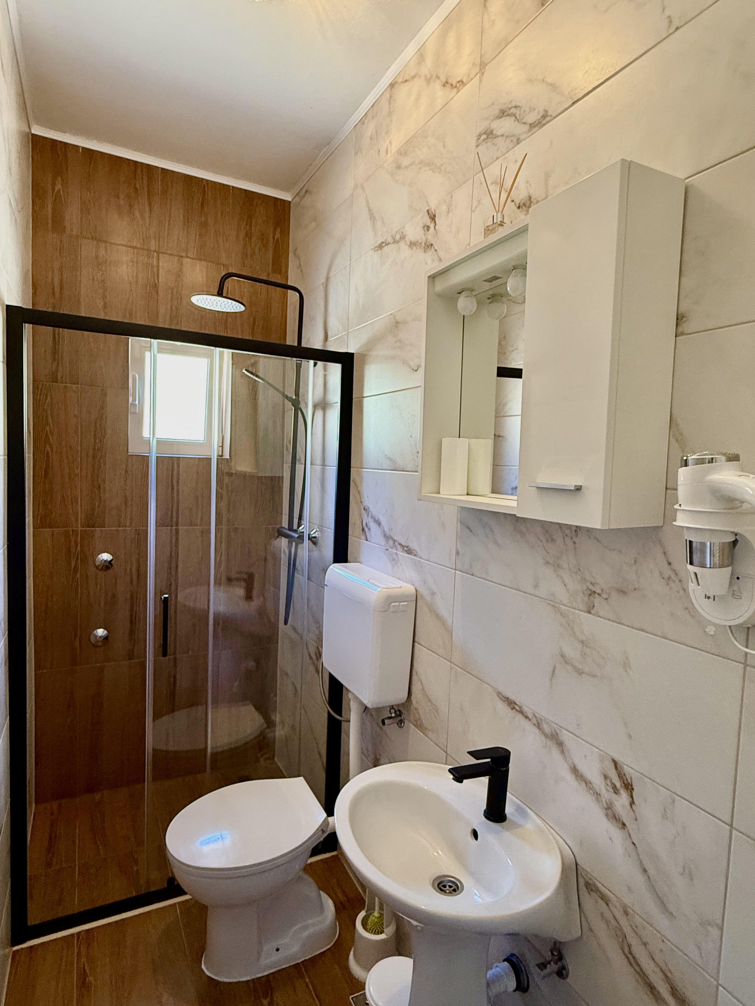 Apartman A1 – kupaonica